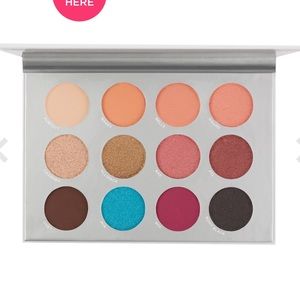 PUR x BOXYCHARM eyeshadow palette